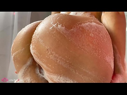 ❤️ Brunette Masturbates Pussy com Vibrador para Orgasmo Intenso no Chuveiro ❌ Porno em nós ️❤