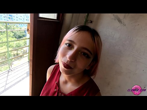 ❤️ Estudante Sensual Chupa um Estranho no Outback - Cum On His Face ❌ Porno em nós ️❤